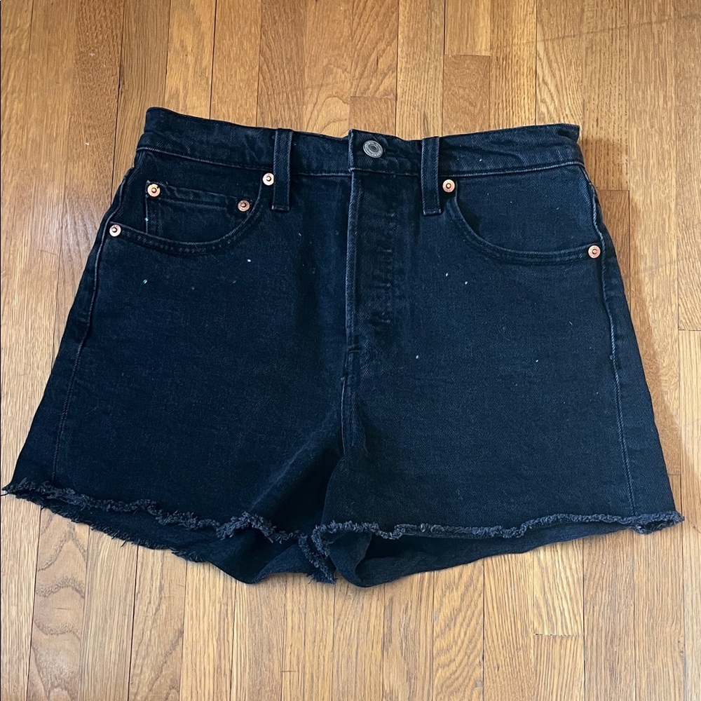 Levi's Ribcage Black Jean Shorts - Picture 5 of 6